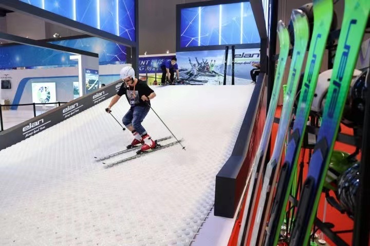 图为斯洛文尼亚的滑雪产品.jpg